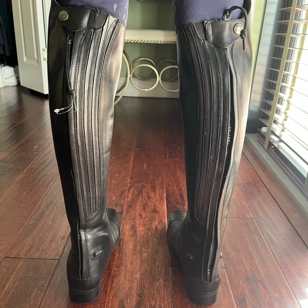 Mountain Horse Riding Boots. Black leather. New and never used! With boots bag. - Picture 3 of 4